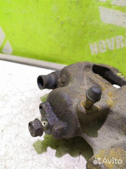 Суппорт задний левый Тойота Хайлендер