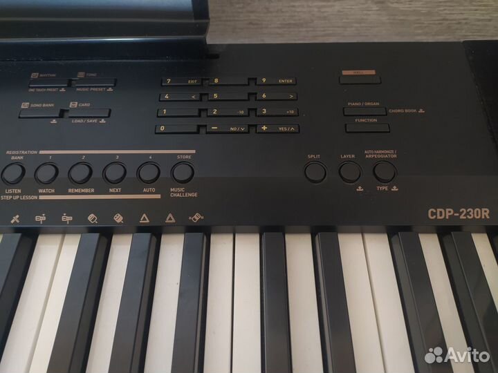 Продам цифровое пианино Casio cdp250R