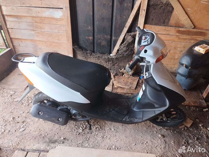 Скутер Suzuki Lets 2