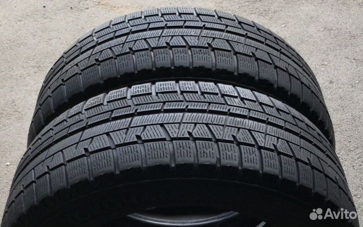 Yokohama Ice Guard IG50 215/60 R16