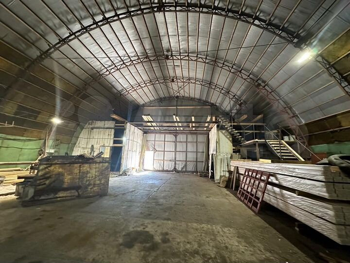 Здание, 609.2 м²