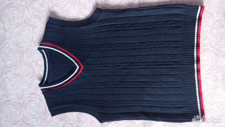 Жилетка для мальчика школьная