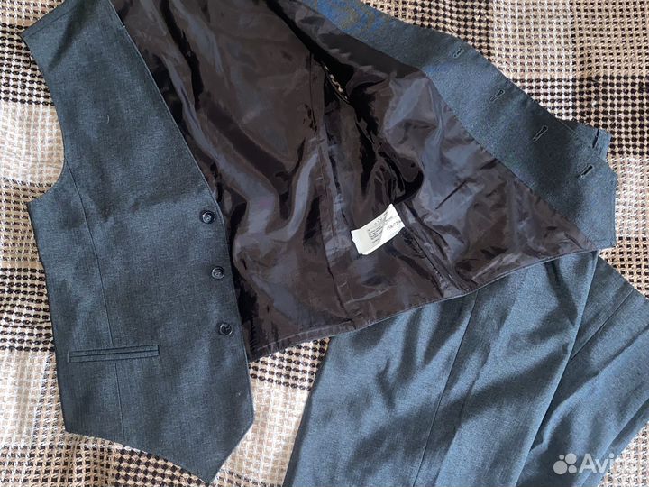 Школьный костюм (серый)