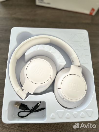 Наушники JBL tune 760 bt