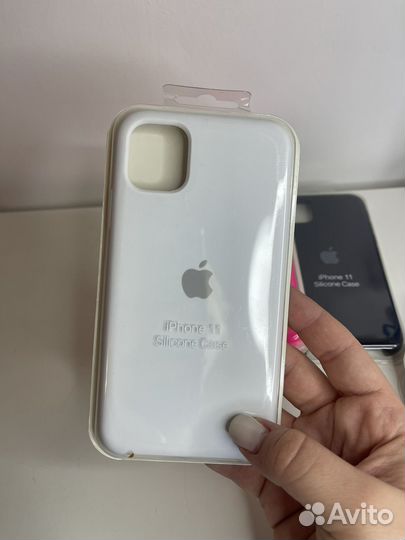 Чехол на iPhone 11