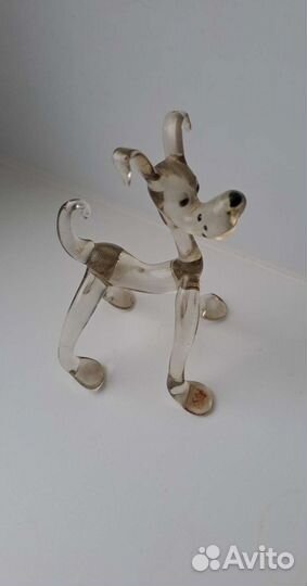 Стеклянная собака