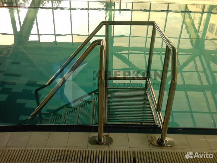 Лестница для бассейна