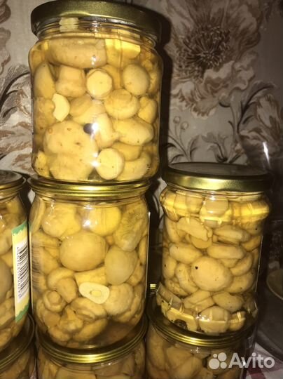 Грибы маринованные