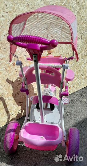 Велосипед детский с ручкой б/у