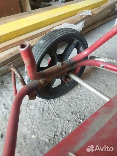 Детская педальная машинка спорт СССР