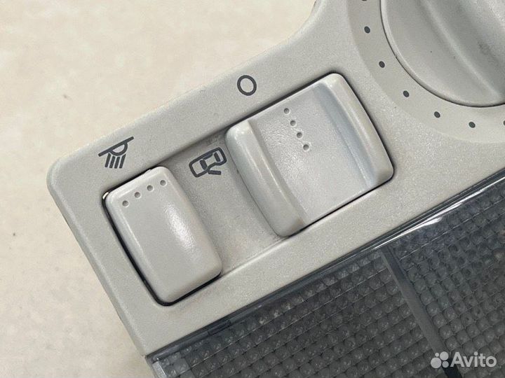 Плафон подсветки салона Volkswagen Jetta AVH 2003