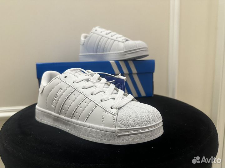 Adidas superstar