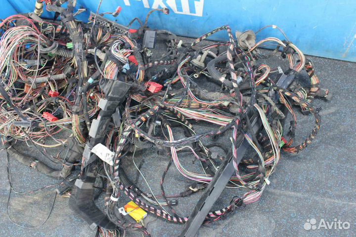 Проводка Mercedes-Benz M-Class (Мерседес М-класс)