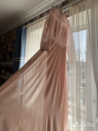 Вечернее платье