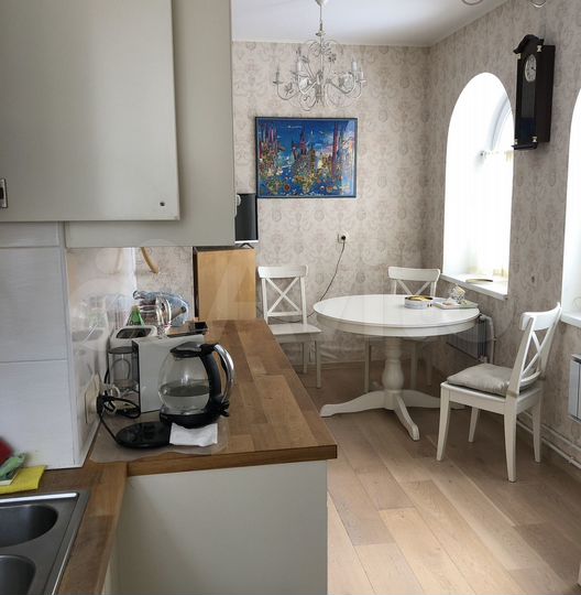 2-к. квартира, 69 м², 1/3 эт.