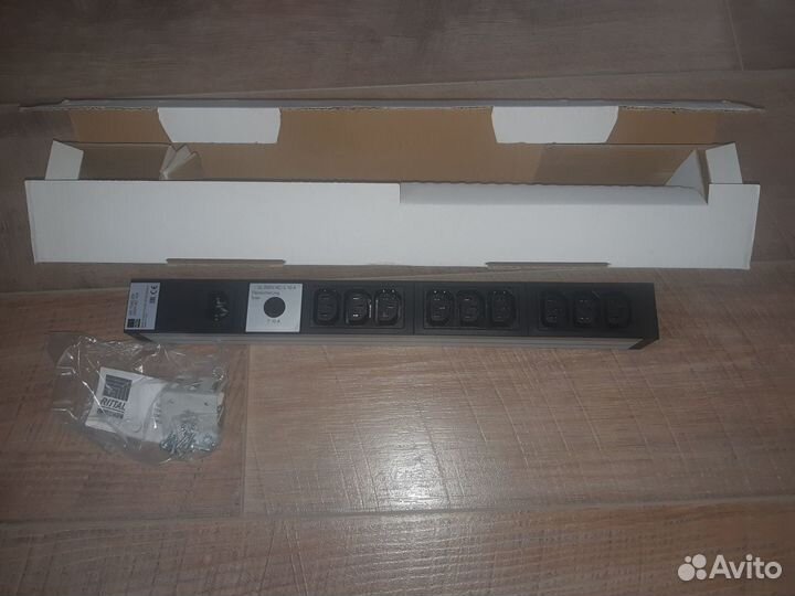 Блок распределения питания Rittal PDU DK 7240.201