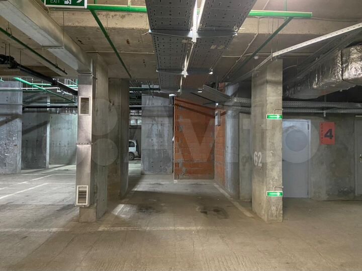 Машиноместо, 18 м²