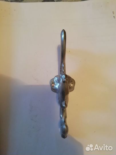 Крючок для одежды