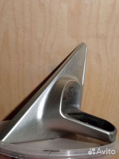 Крепление бокового зеркала субару форестер левого