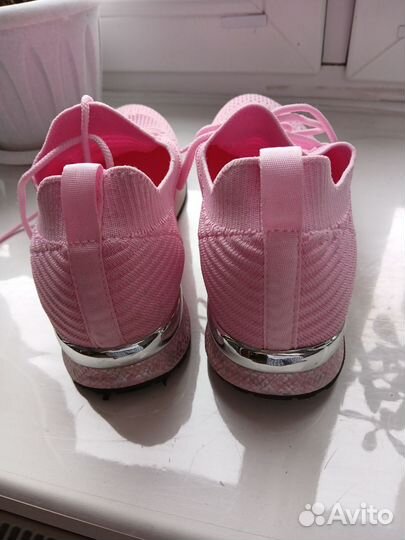Кроссовки женские 39 р новые