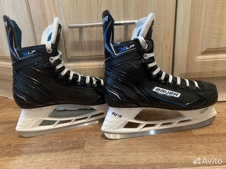 Коньки хоккейные