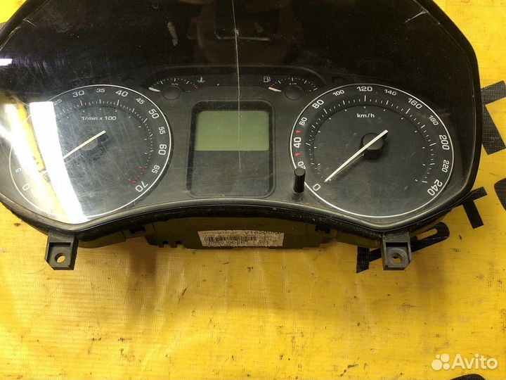 Щиток приборов Skoda Octavia A5 дорест