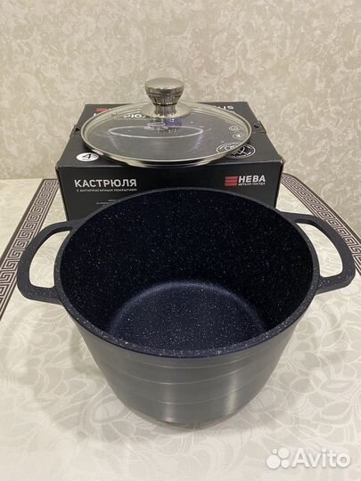 Новые сковороды и кастрюли Нева металл Sirius