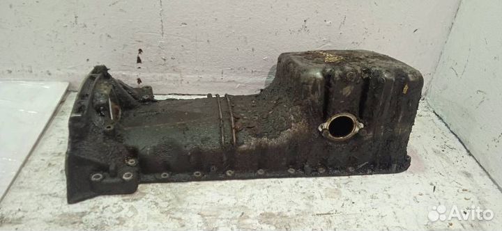 Поддон двигателя Мерседес