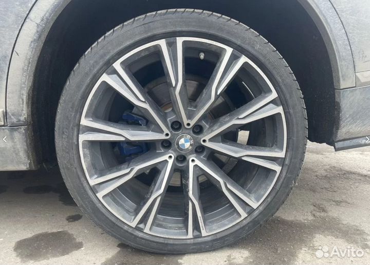 Pirelli P Zero 315/30 R22