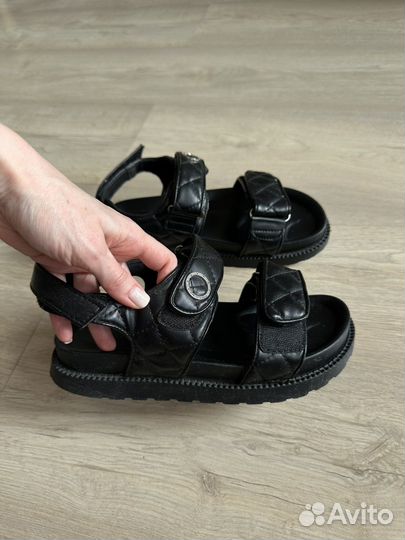 Сандалии женские 36