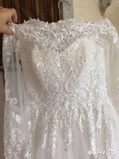 Свадебное платье