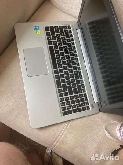 Asus K501, Core i5 5200 + 8gb + geforce 940mx, 8gb
