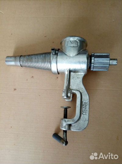 Соковыжималка шнековая