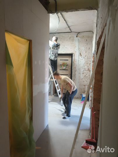 Штукатурка стен по маякам ручная