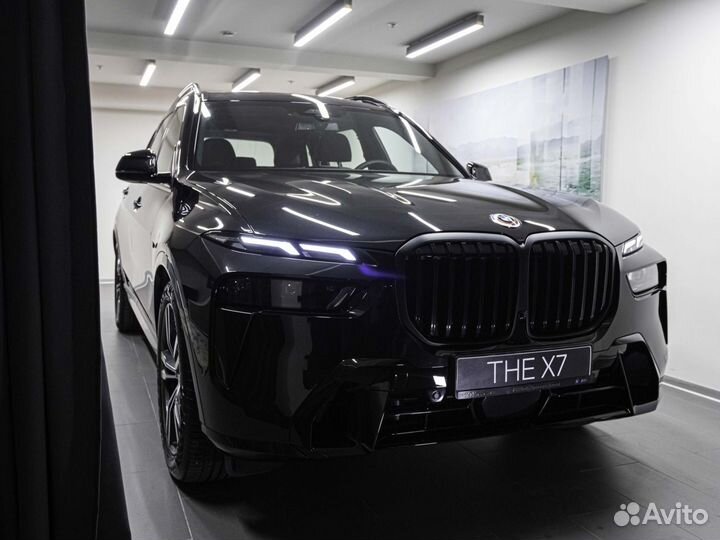 BMW X7 3 AT, 2022