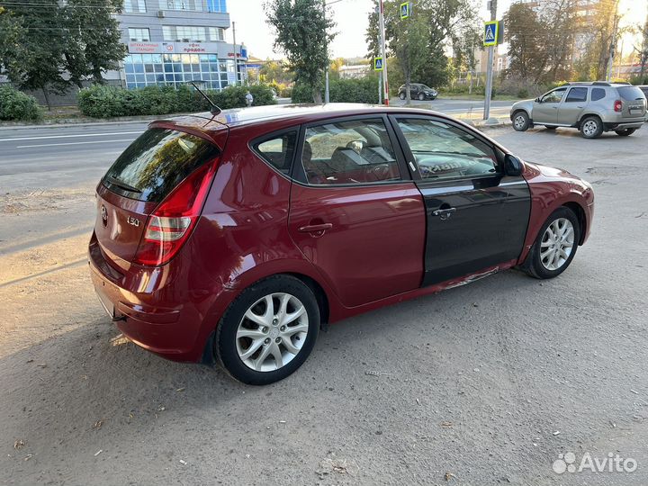 Hyundai i30 1.6 AT, 2009, битый, 157 000 км