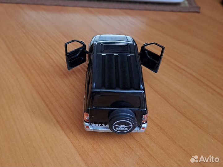 Модель автомобиля UAZ 3163