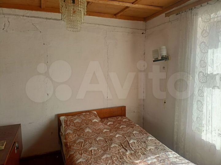 Дом 40 м² на участке 4 га