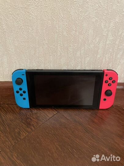 Игровая приставка Nintendo switch