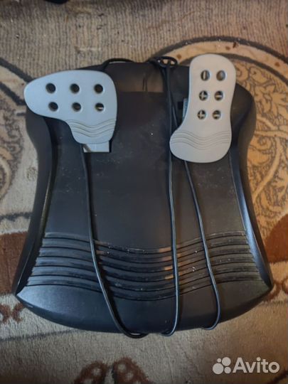 Игровой руль с педалями