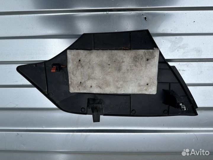 Накладка подлокотника левая Honda Accord 8