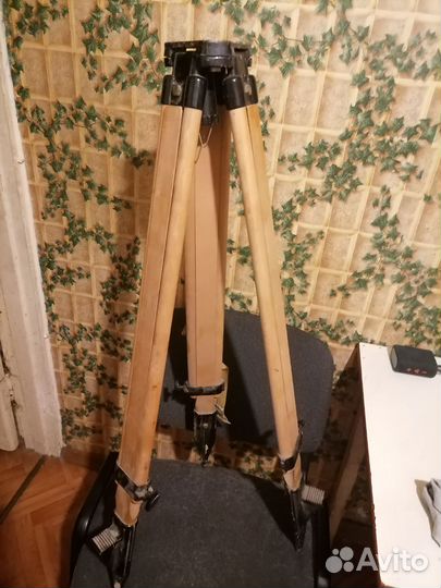 Штатив для нивелира бу