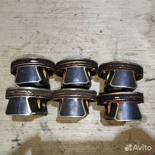 Комплект поршней Jeep Grand Cherokee WK2 3,6л