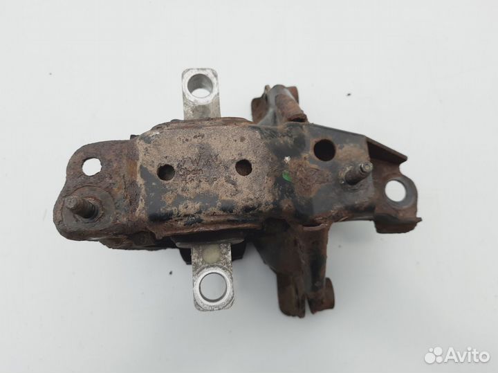 Опора МКПП левая Skoda Fabia