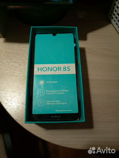 Honor 8s