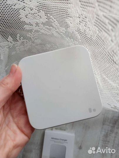 Беспроводное зарядное устройство Samsung EP-P1300