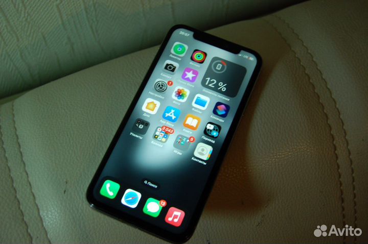 iPhone X, 64 ГБ