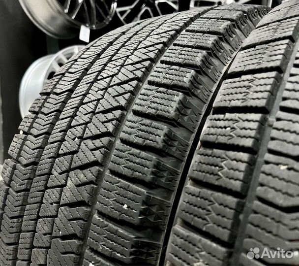 Bridgestone Blizzak VRX2 225/55 R16 99Q