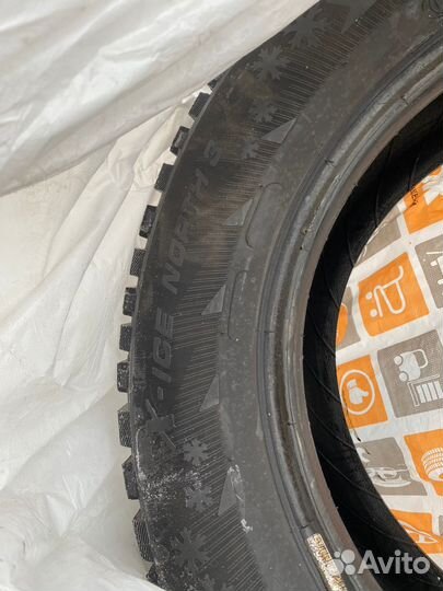 Michelin X-Ice North 3 215/60 R16