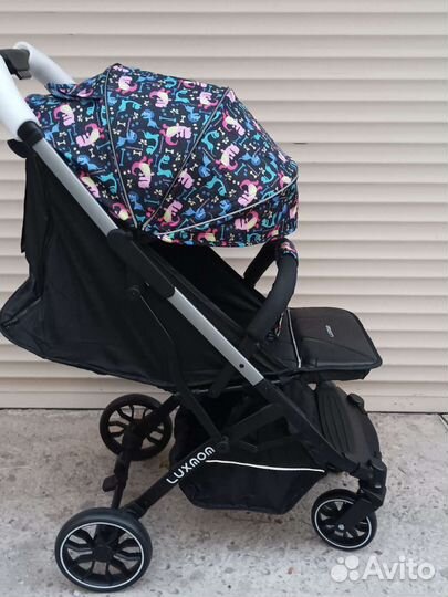 Прогулочная коляска новая